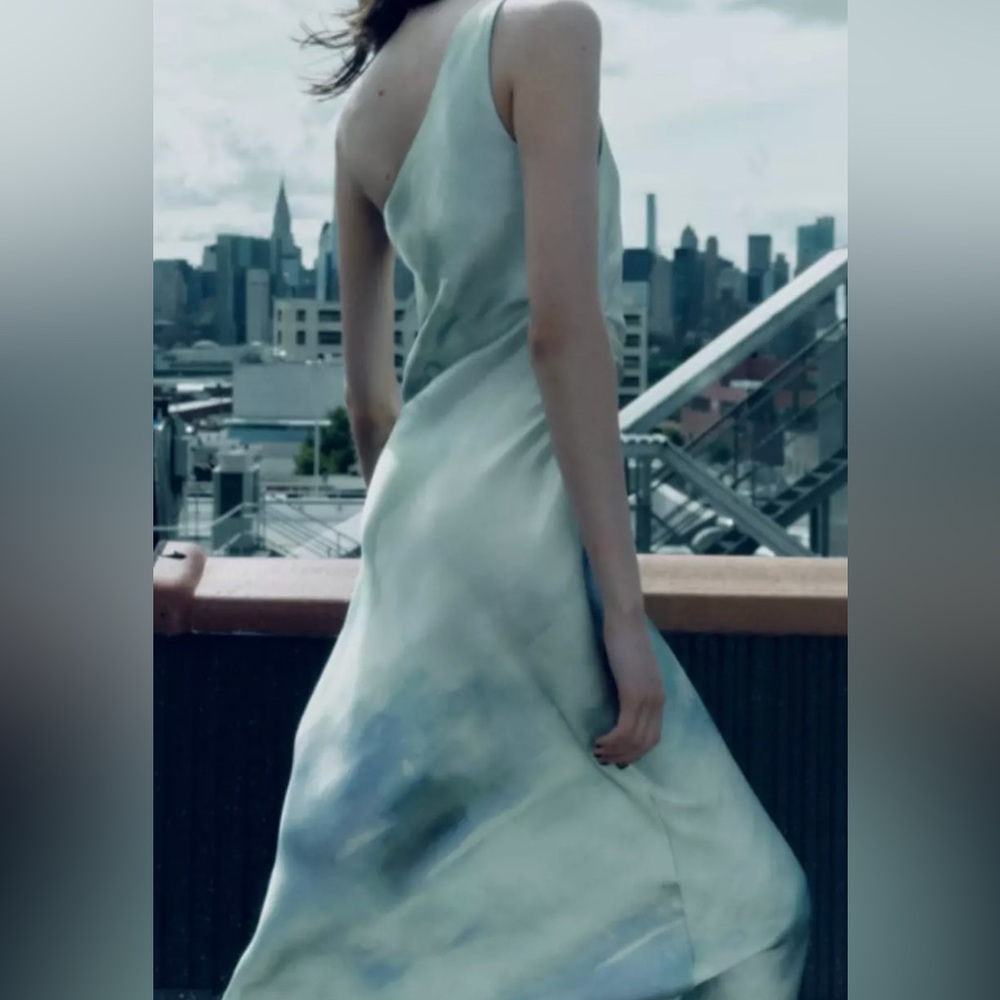 Zara DRAPED SATIN EFFECT DRESS. Greens. Size M. New with Tags.